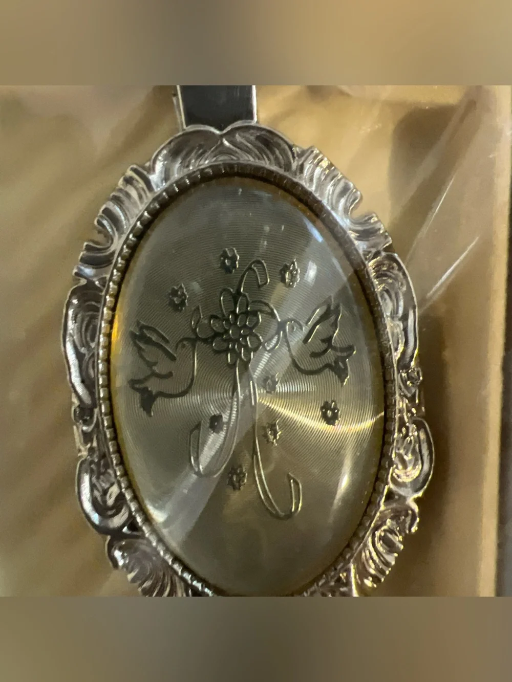 Two Doves Keychain Still In Box New Gift